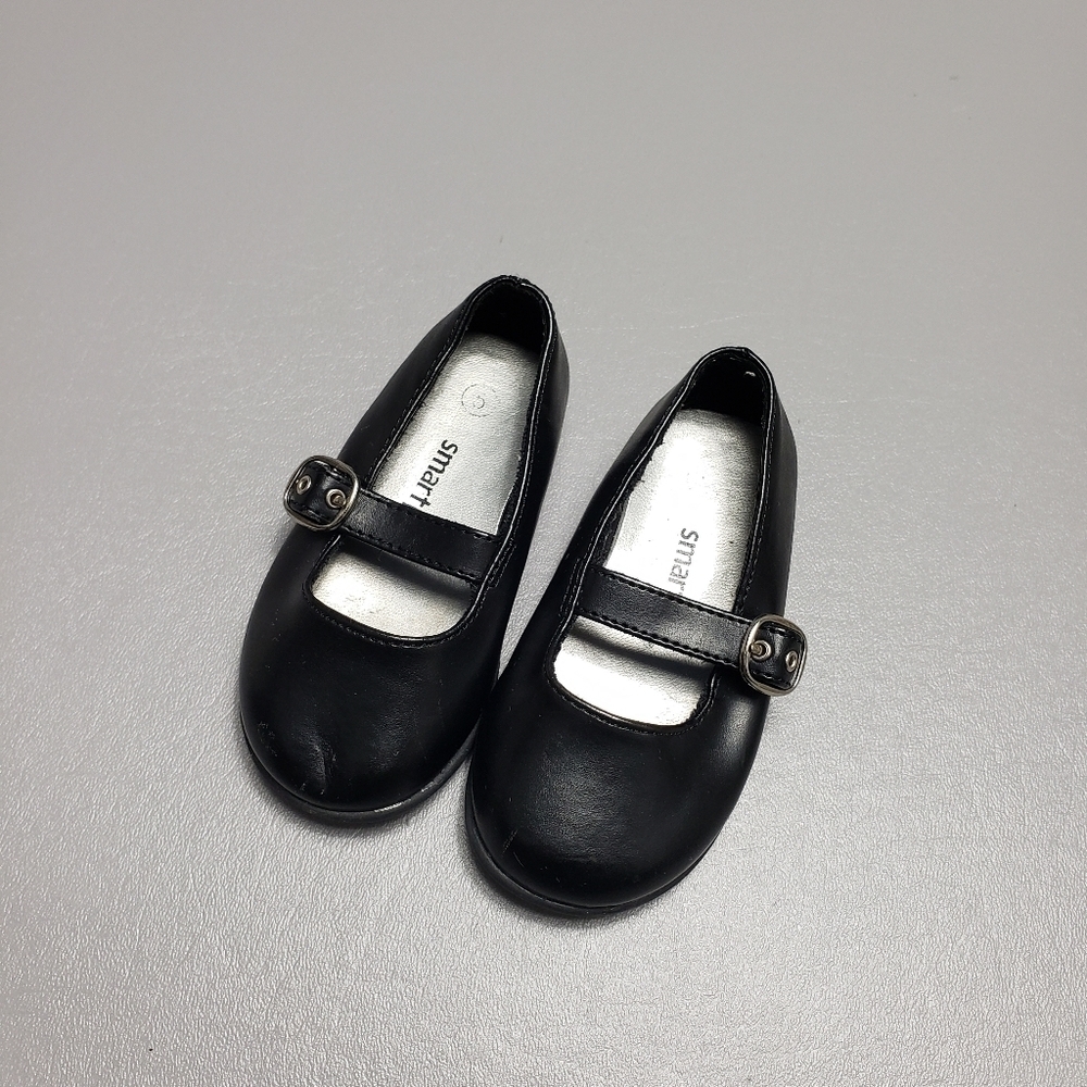 Smart fit little girls dress shoes 5